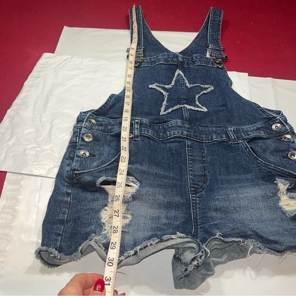 Blackheart Dark Blue Denim Bib Overall Shorts Rips Star Accent Size 13 Stretchy - Picture 12 of 16